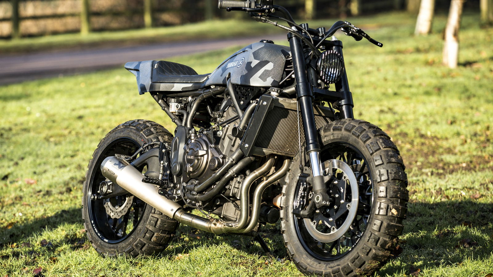 Custom kit turns XSR700 into scrambler or café racer